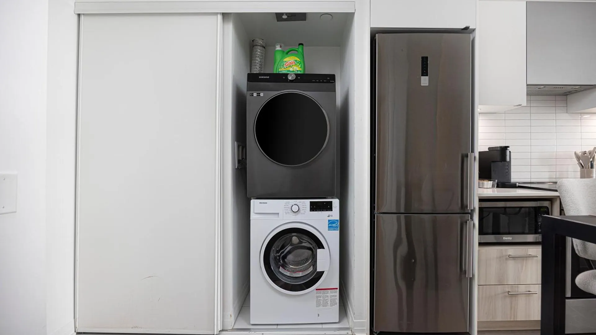 Luxury And Spacious Suite Steps To Eaton Center Toronto 0*,