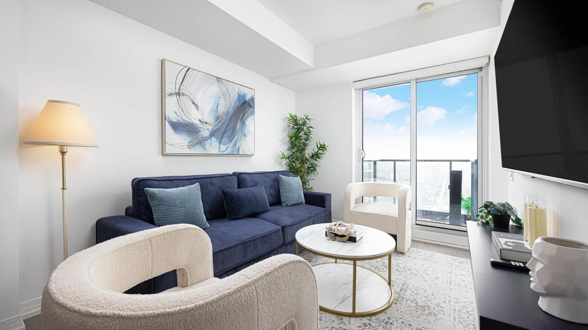 Apartment Luxury And Spacious Suite Steps To Eaton Center Toronto Canada